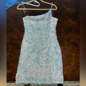 Super cute white sequin Windsor dress!